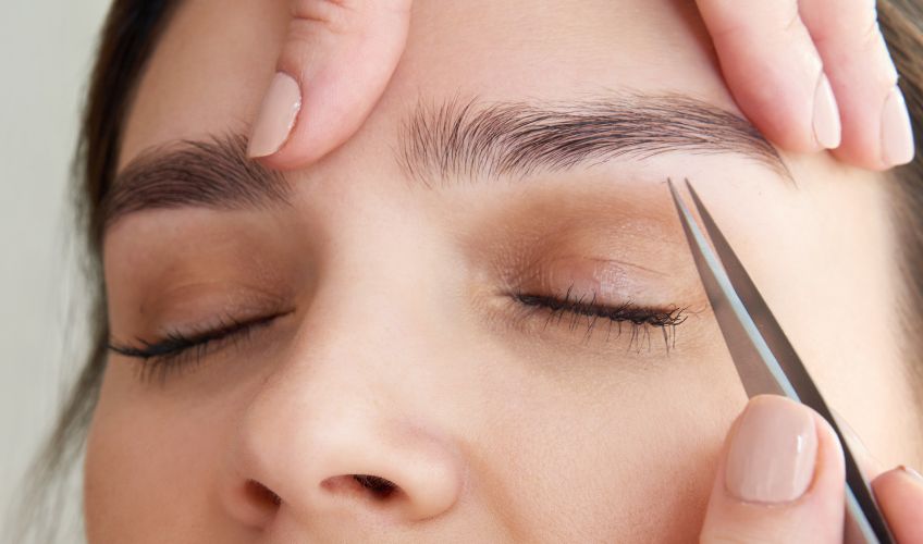 کاشت ابروی حرفه ای 
